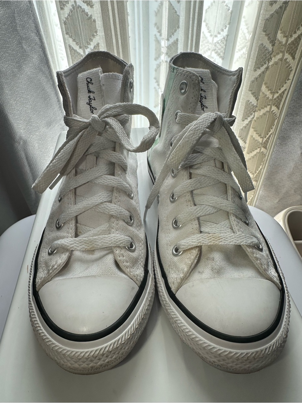Converse White High-Top Canvas Sneakers for kids size 3Y